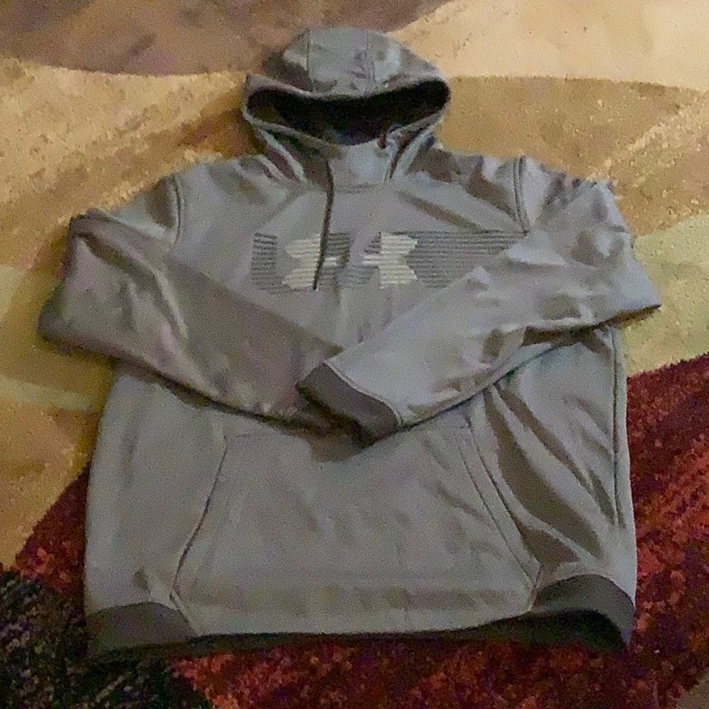 XXL Under Armour hoodie
